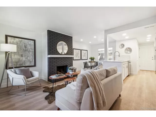 MLS: 4171843 Condo For Sale