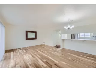 Photo #5: 4173939 Listing