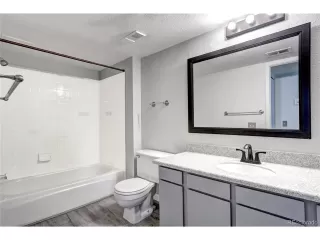 Photo #4: 4174749 Listing