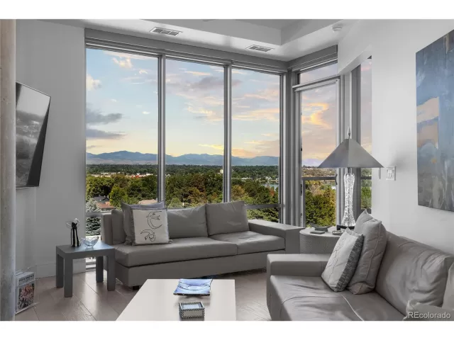 MLS: 4178136 Condo For Sale