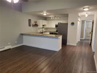 Photo #5: 4178860 Listing