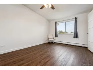 Photo #6: 4178860 Listing