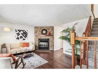 Photo #2: 4180117 Listing