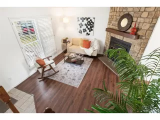 Photo #6: 4180117 Listing