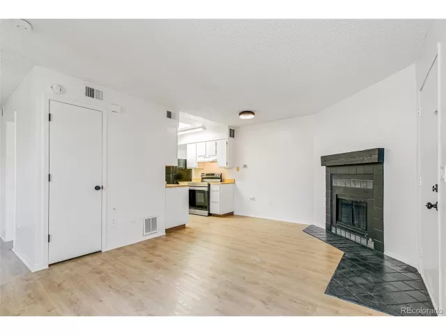 MLS: 4180627 Condo For Sale