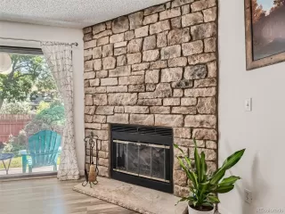 Photo #5: 4183657 Listing