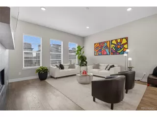 Photo #5: 4185784 Listing