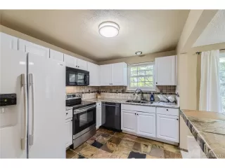 Photo #4: 4188236 Listing 