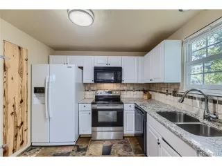 Photo #5: 4188236 Listing 