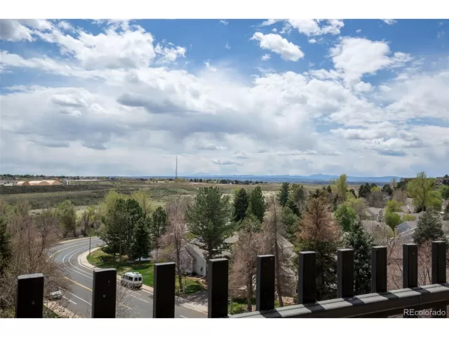 MLS: 4188620 Condo For Sale