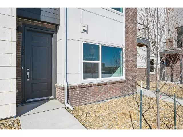 MLS: 4192554 Condo For Sale