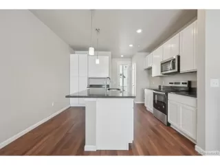 Photo #4: 4192554 Listing