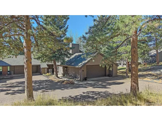 MLS: 4195038 Condo For Sale