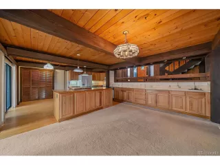 Photo #6: 4195038 Listing