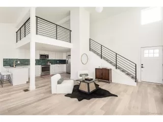 Photo #2: 4195401 Listing 