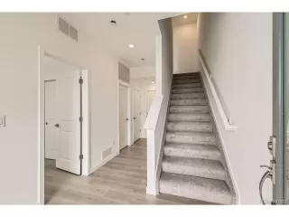 Photo #4: 4196049 Listing