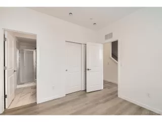 Photo #6: 4196049 Listing