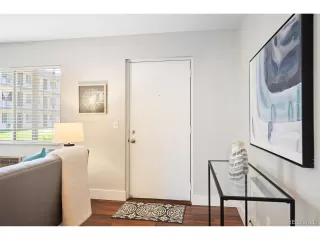 Photo #6: 4196823 Listing