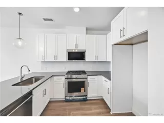 Photo #2: 4196862 Listing 