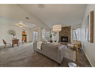 Photo #4: 4196975 Listing