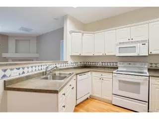 Photo #4: 4197936 Listing