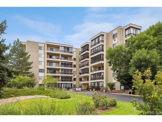 MLS: 4199085 Condo For Sale