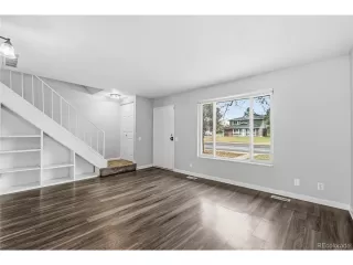 Photo #4: 4201037 Listing 