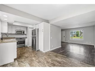 Photo #6: 4201037 Listing 