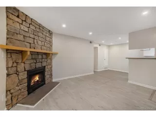 Photo #4: 4201166 Listing