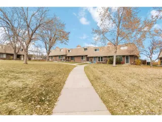 Photo #2: 4205043 Listing 