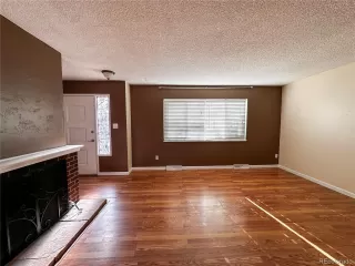 Photo #3: 4208003 Listing