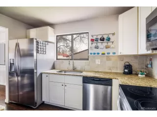 Photo #6: 4208405 Listing