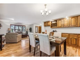 Photo #6: 4208595 Listing