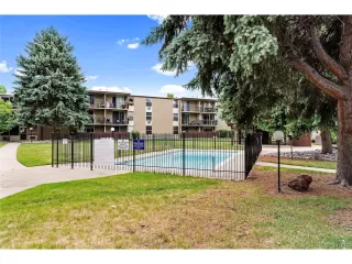 Photo #2: 4210370 Listing