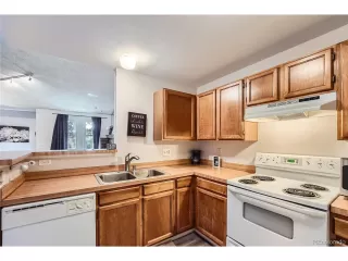 Photo #6: 4210804 Listing