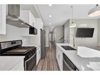 Photo #4: 4212547 Listing