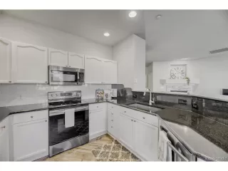 Photo #3: 4216440 Listing