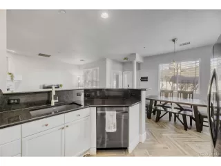 Photo #5: 4216440 Listing