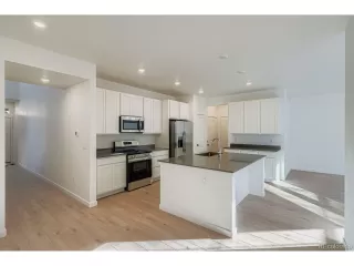 Photo #2: 4216769 Listing 