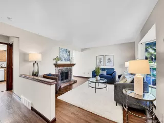 Photo #4: 4216779 Listing