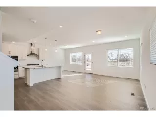 Photo #2: 4217178 Listing