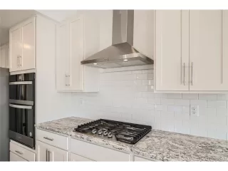 Photo #5: 4217178 Listing