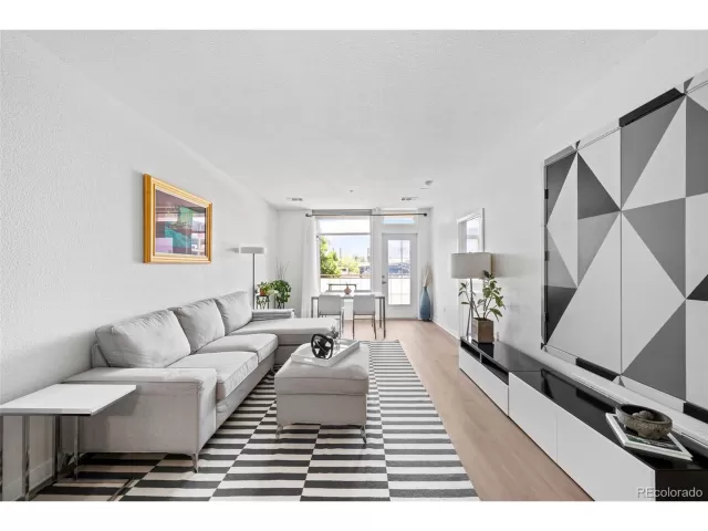 MLS: 4218038 Condo For Sale