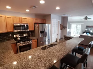 Photo #5: 4220754 Listing