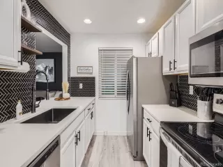 Photo #2: 4221531 Listing