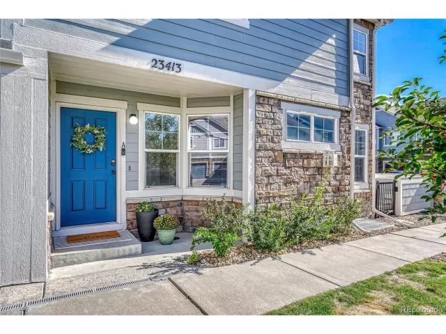 MLS: 4223417 Condo For Sale