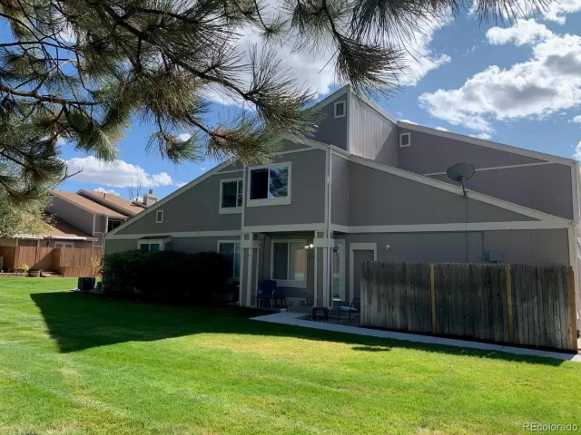 MLS: 4226353 Condo For Sale