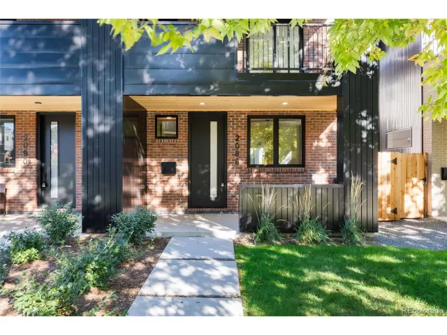 MLS: 4226632 Condo For Sale