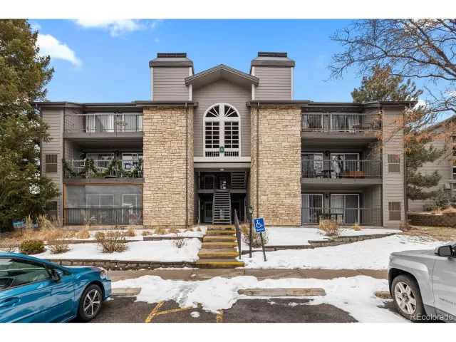 MLS: 4227665 Condo For Sale