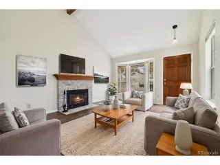 Photo #5: 4228319 Listing 